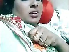 tamil MILF showing her boobs on tiktok video