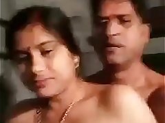 Desi aunty illegal affair fucked badly // Watch full 24 min Video At http://filf.pw/auntyaffair